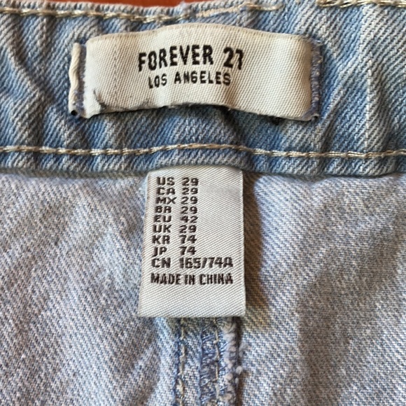 💥LAST CHANCE💥 Denim skirt - Picture 2 of 5